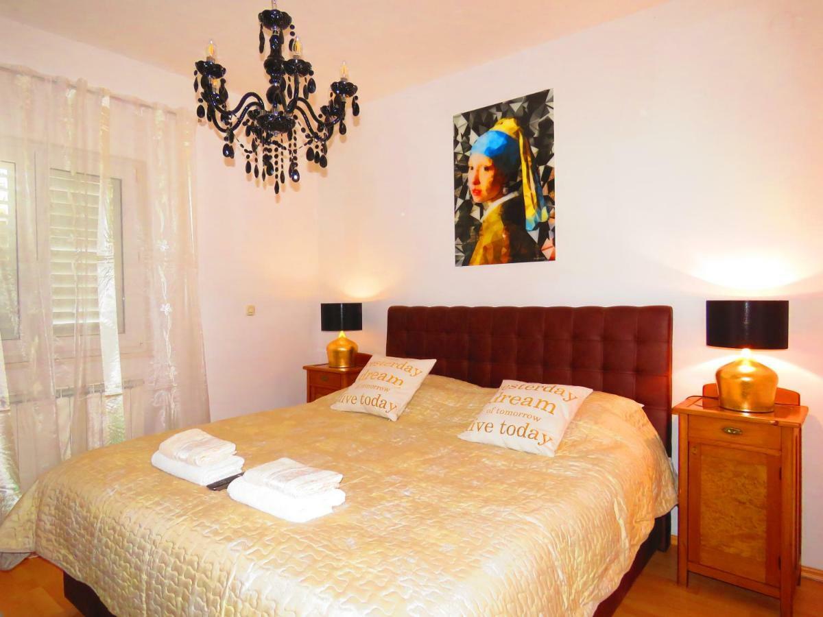 Apartment Smilje Sibenik Luaran gambar